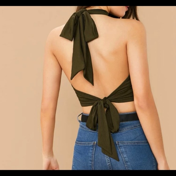 Halter top - Picture 2 of 3